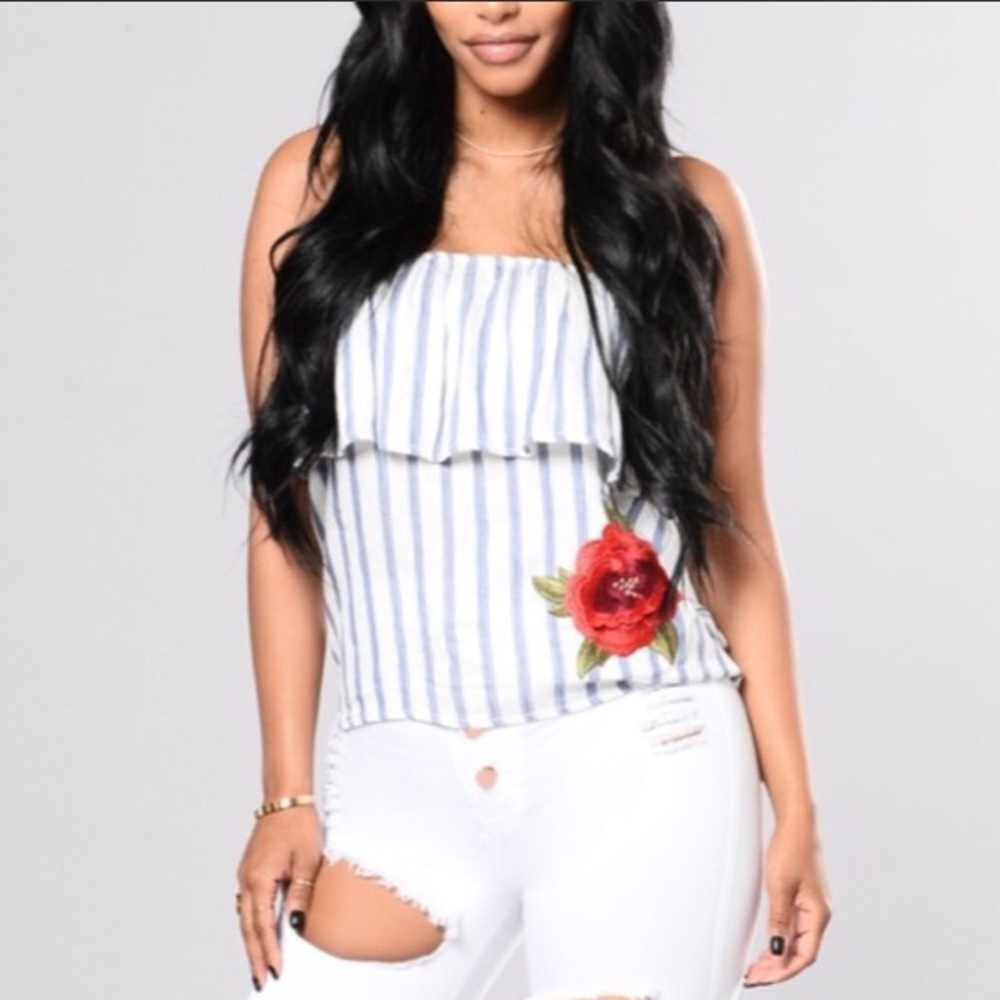 🌺Striped off the shoulder top🌺